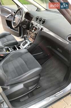 Мінівен Ford S-Max 2012 в 