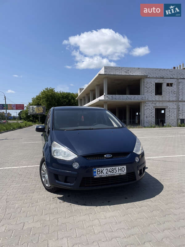 Минивэн Ford S-Max 2009 в 