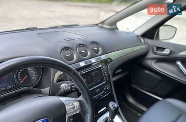 Минивэн Ford S-Max 2013 в 