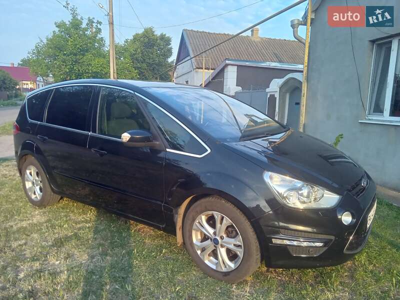Минивэн Ford S-Max 2014 в 
