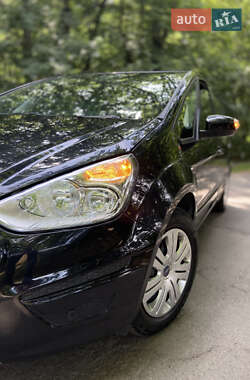 Минивэн Ford S-Max 2011 в 