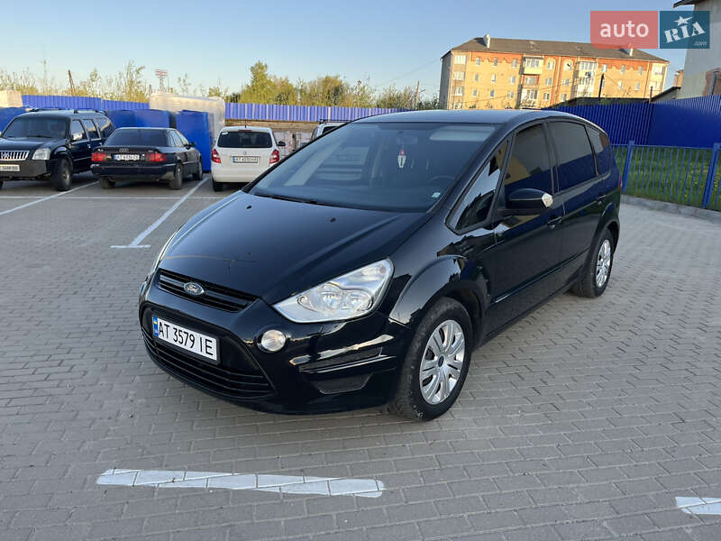 Минивэн Ford S-Max 2011 в 