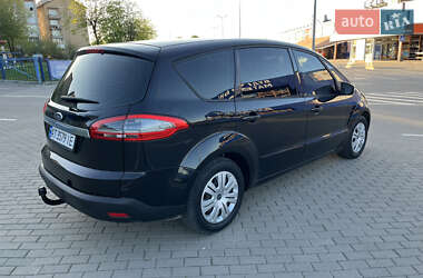 Минивэн Ford S-Max 2011 в 