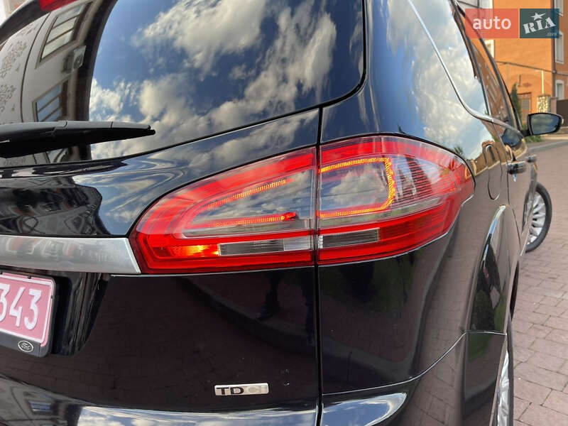 Минивэн Ford S-Max 2011 в Стрые