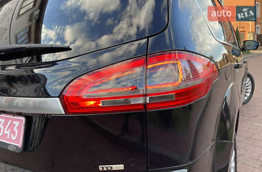 Минивэн Ford S-Max 2011 в 