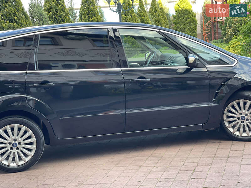 Минивэн Ford S-Max 2011 в Стрые