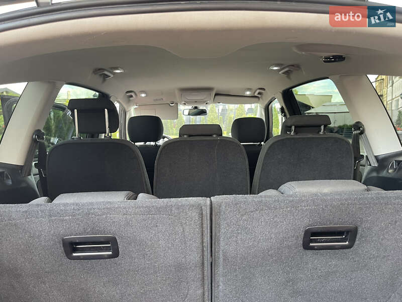 Минивэн Ford S-Max 2011 в Стрые