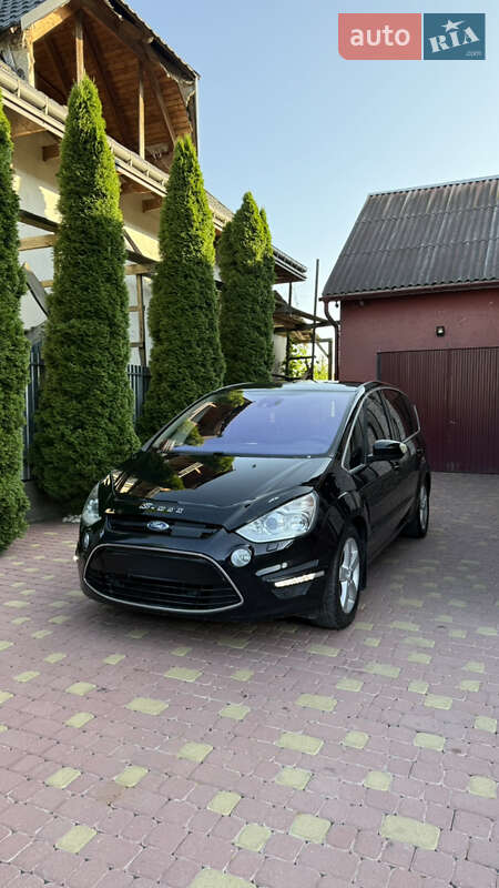 Минивэн Ford S-Max 2011 в 