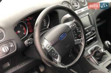 Минивэн Ford S-Max 2011 в 