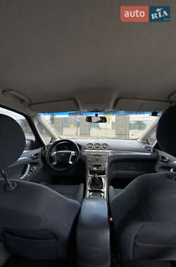 Минивэн Ford S-Max 2007 в 