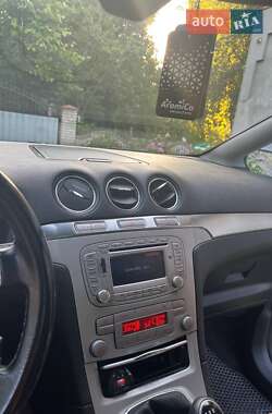 Минивэн Ford S-Max 2009 в 