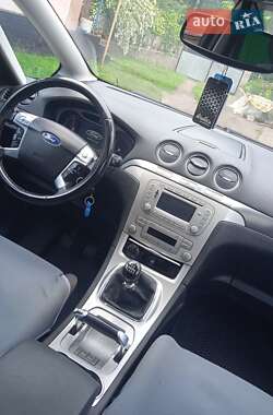 Минивэн Ford S-Max 2009 в 
