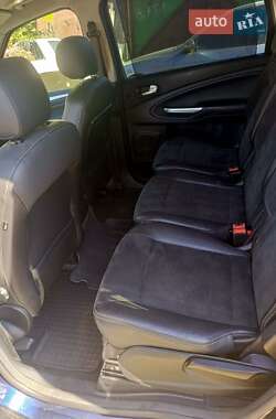 Мінівен Ford S-Max 2010 в 