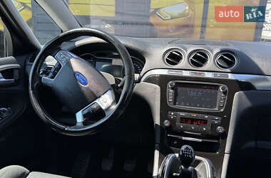 Минивэн Ford S-Max 2011 в 