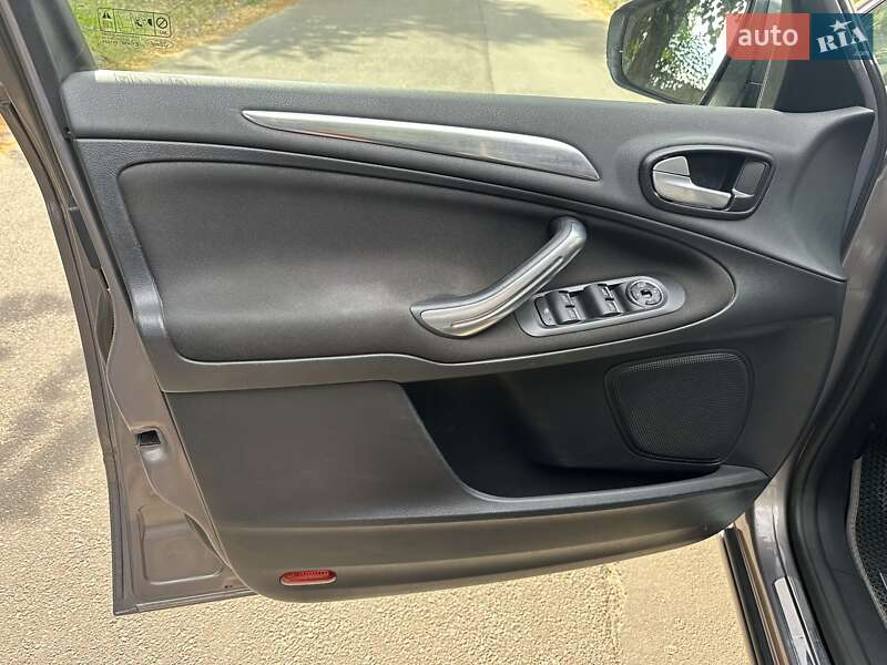 Минивэн Ford S-Max 2013 в Киеве