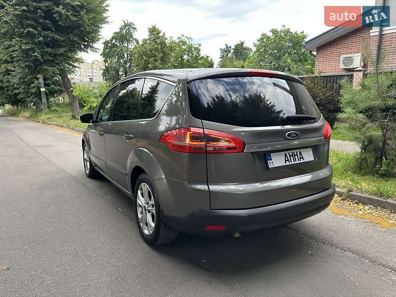 Минивэн Ford S-Max 2013 в Киеве