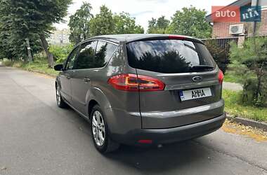 Минивэн Ford S-Max 2013 в 