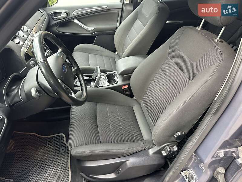Минивэн Ford S-Max 2013 в Киеве