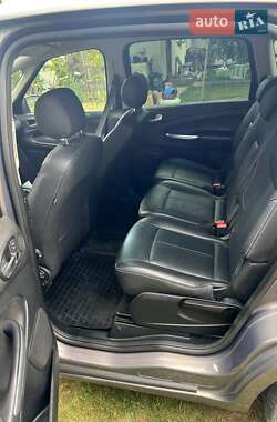 Минивэн Ford S-Max 2013 в 