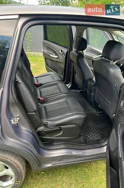 Минивэн Ford S-Max 2013 в 