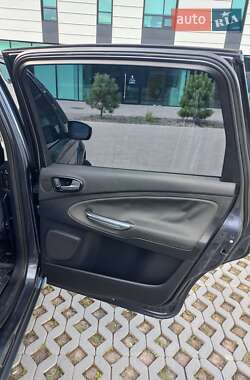 Минивэн Ford S-Max 2008 в 