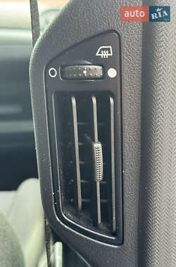 Минивэн Ford S-Max 2006 в 