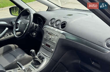 Минивэн Ford S-Max 2006 в 