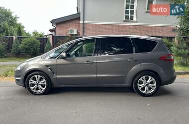 Мінівен Ford S-Max 2013 в 