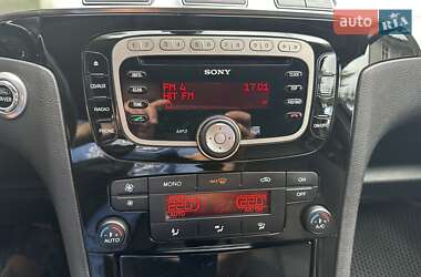 Мінівен Ford S-Max 2013 в 
