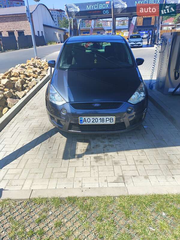 Минивэн Ford S-Max 2007 в 