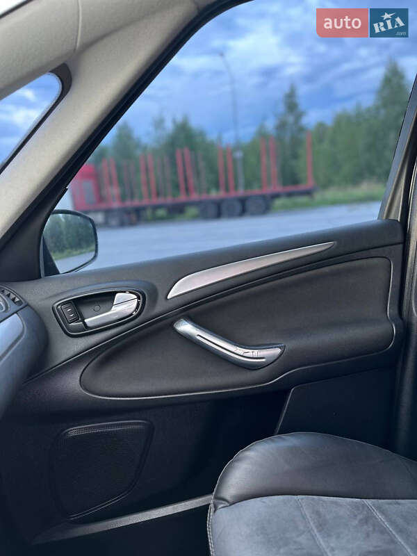 Минивэн Ford S-Max 2014 в Звягеле
