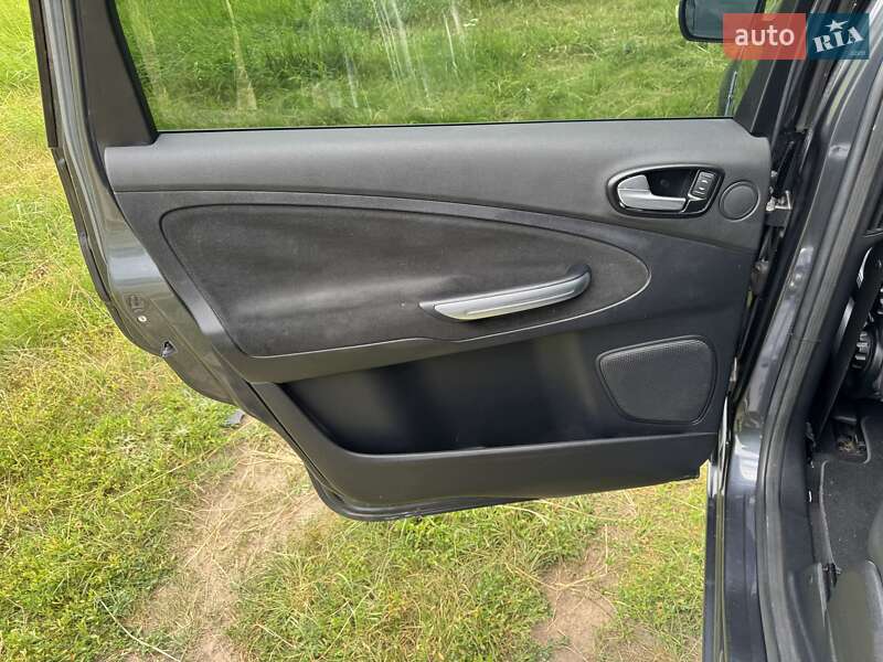 Минивэн Ford S-Max 2009 в Киеве