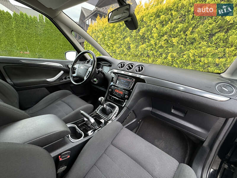 Минивэн Ford S-Max 2011 в Стрые