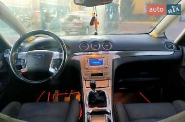 Минивэн Ford S-Max 2009 в 