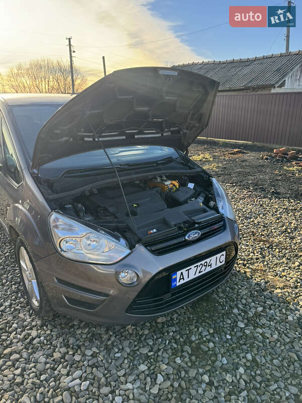 Минивэн Ford S-Max 2012 в Снятине