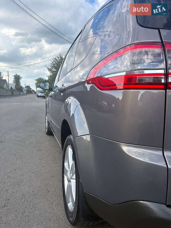 Минивэн Ford S-Max 2012 в Снятине