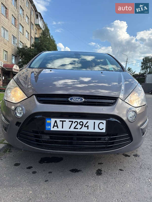 Минивэн Ford S-Max 2012 в Снятине