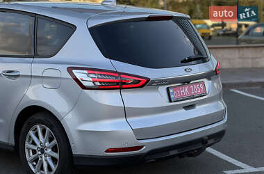 Минивэн Ford S-Max 2020 в 