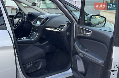 Минивэн Ford S-Max 2020 в 