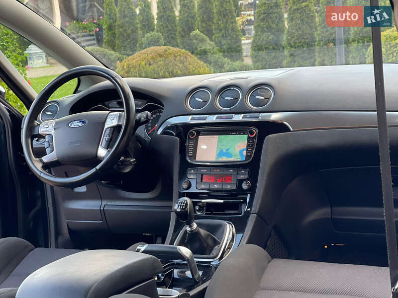 Минивэн Ford S-Max 2011 в Стрые
