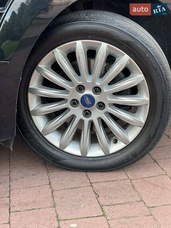 Минивэн Ford S-Max 2011 в Стрые
