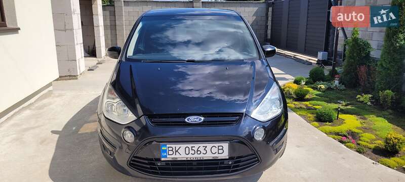 Минивэн Ford S-Max 2010 в 