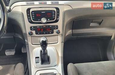 Минивэн Ford S-Max 2010 в 