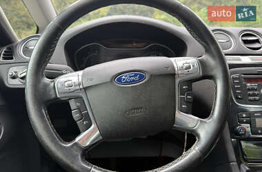 Минивэн Ford S-Max 2010 в 