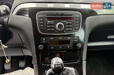 Минивэн Ford S-Max 2010 в 