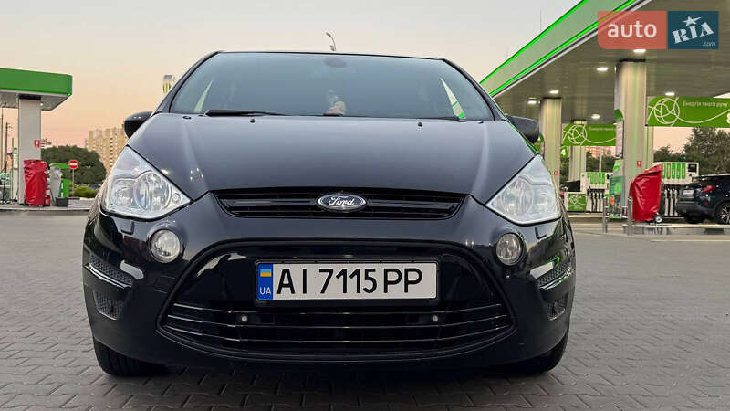 Минивэн Ford S-Max 2011 в Киеве
