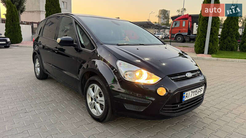Минивэн Ford S-Max 2011 в Киеве