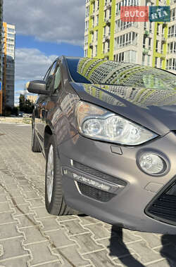 Минивэн Ford S-Max 2012 в 