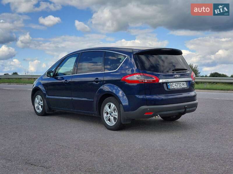 Минивэн Ford S-Max 2010 в Щирце