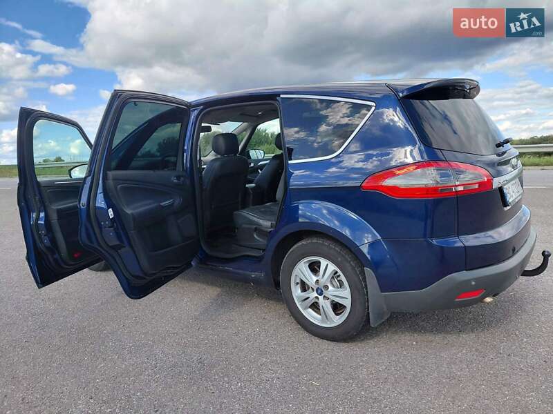 Минивэн Ford S-Max 2010 в Щирце